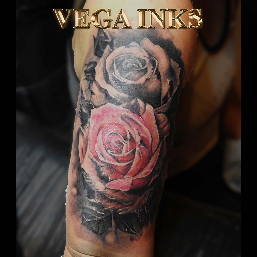 tatuaj trandafiri color pe antebrat