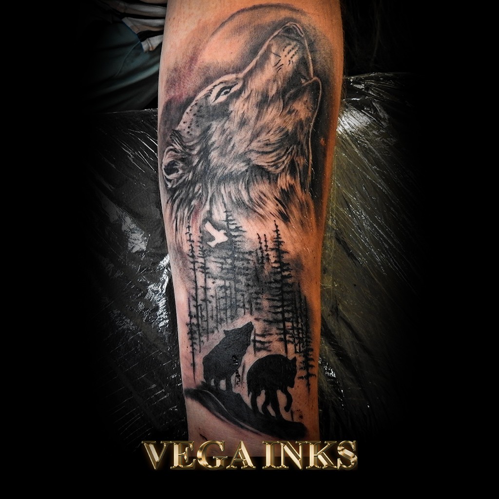 tatuaj cu lupi